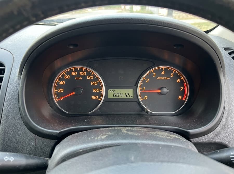 Ejemplo de foto para publicación de auto: 5 · Tablero encendido